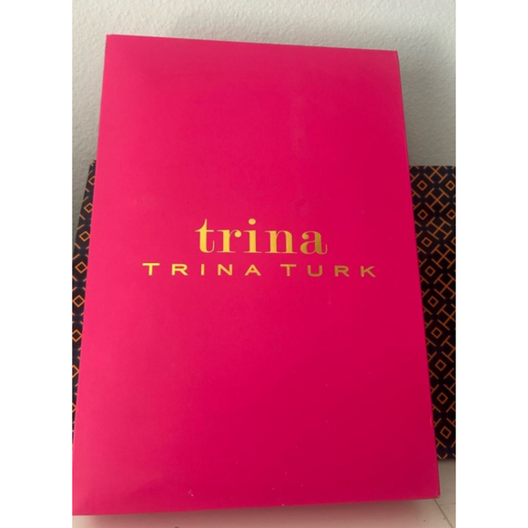 Trina Turk 4PC Travel Set NWT - Picture 4 of 4